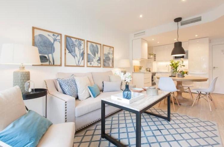 Premium Apartment In Benalbeach, Benalmadena Bagian luar foto